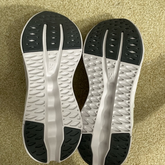 On cloud surfer “white/frost” size 9.5 women’s size 8 men’s - Picture 5 of 6